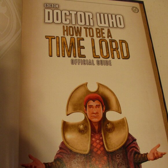 Dr Who Time Lord Official Guide Black White Graphic BBC Reading Book - Picture 5 of 9